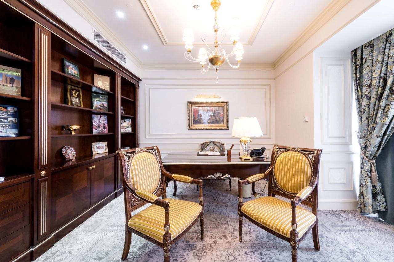 Rixos Khadisha Shymkent Hotel Eksteriør billede The study of the presidential suite