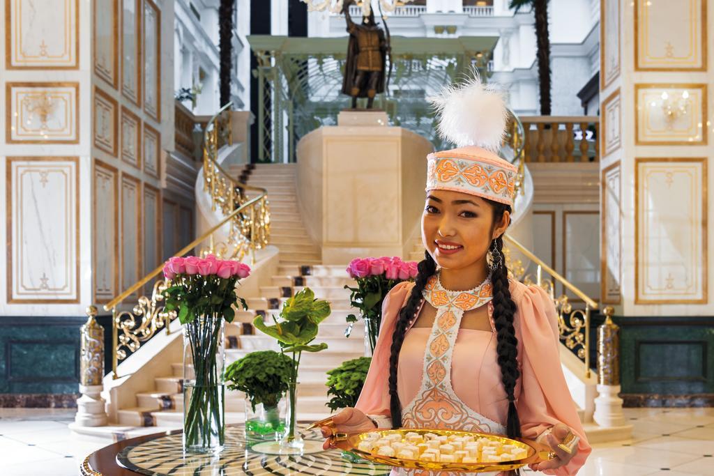Rixos Khadisha Shymkent Hotel Eksteriør billede Lobby