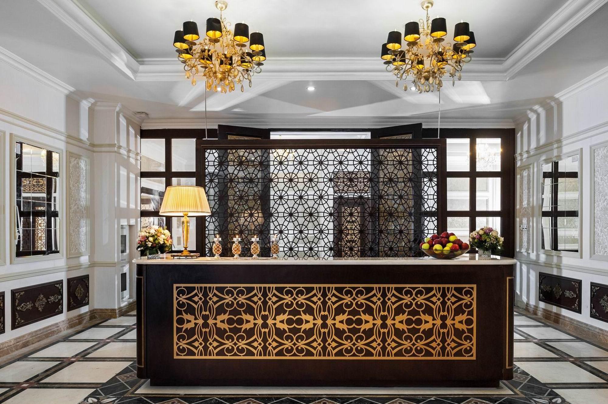 Rixos Khadisha Shymkent Hotel Eksteriør billede The hotel's lobby
