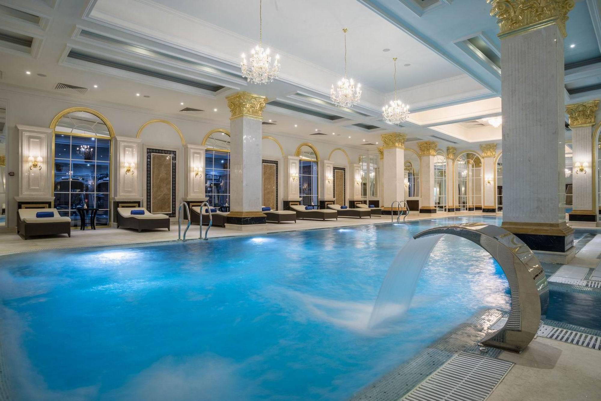 Rixos Khadisha Shymkent Hotel Eksteriør billede The swimming pool at the Four Seasons Hotel