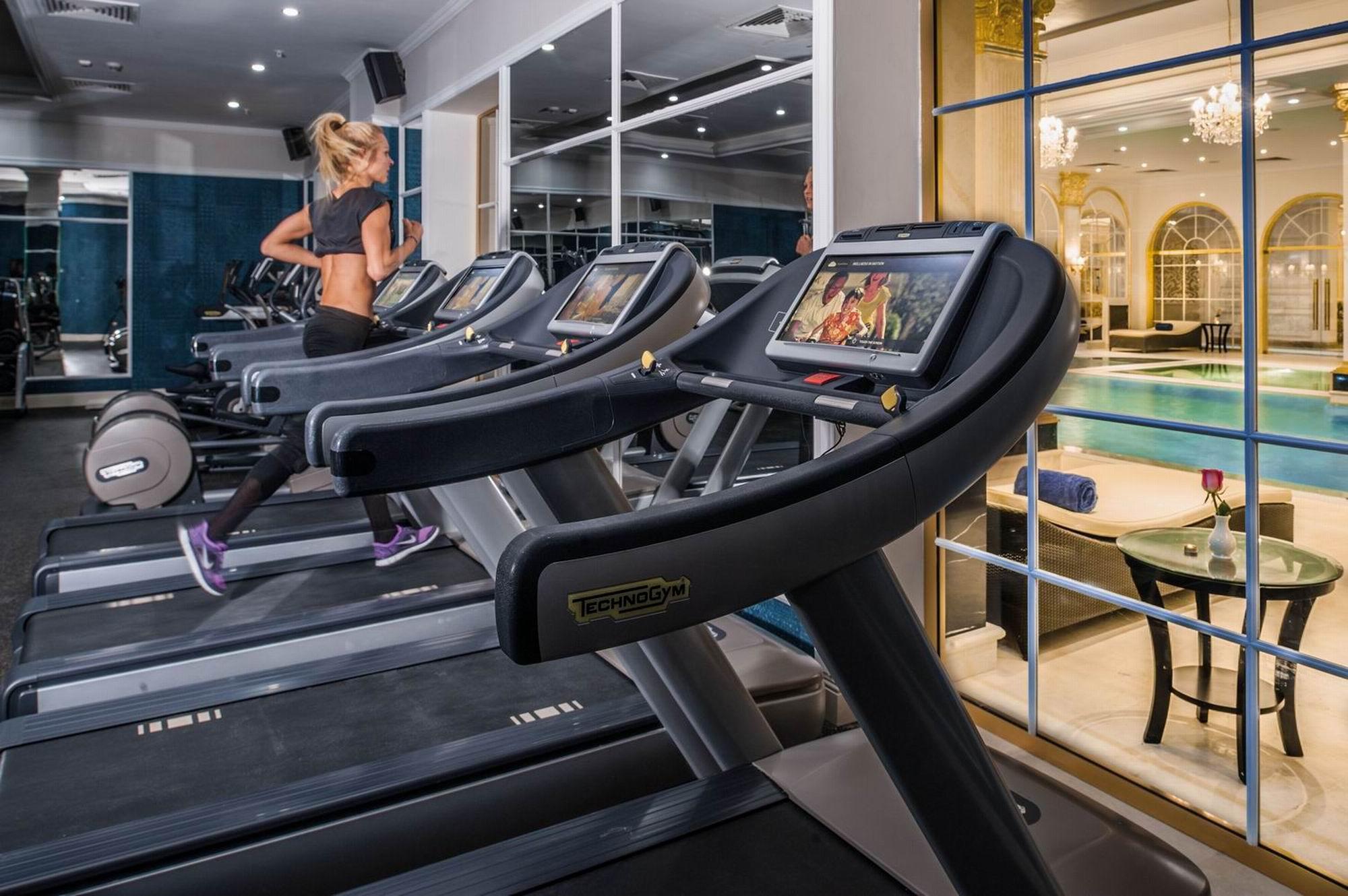Rixos Khadisha Shymkent Hotel Eksteriør billede A treadmill